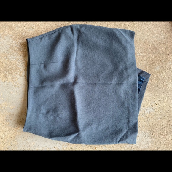 Aritzia skirt - Picture 1 of 3